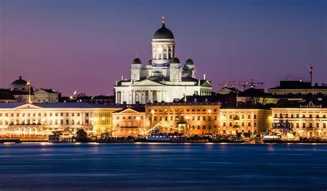 Helsinki – Travel guide at Wikivoyage.